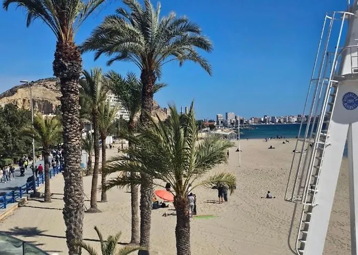 Playa Postiguet 2 *